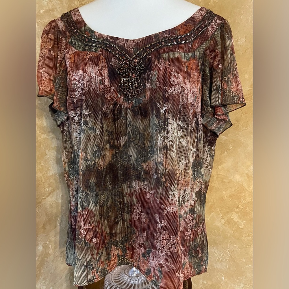 Dressbarn Rust and Brown Pleated Short Sleeve Blouse